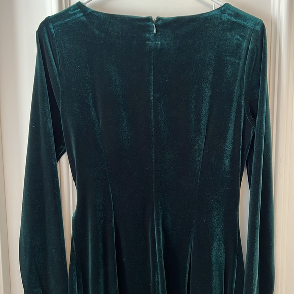 DKNY emerald green velvet cocktail dress with gold detail, size 6 - Picture 4 of 5